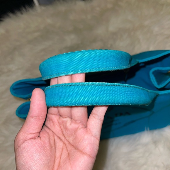 Prada canapa - Picture 9 of 16